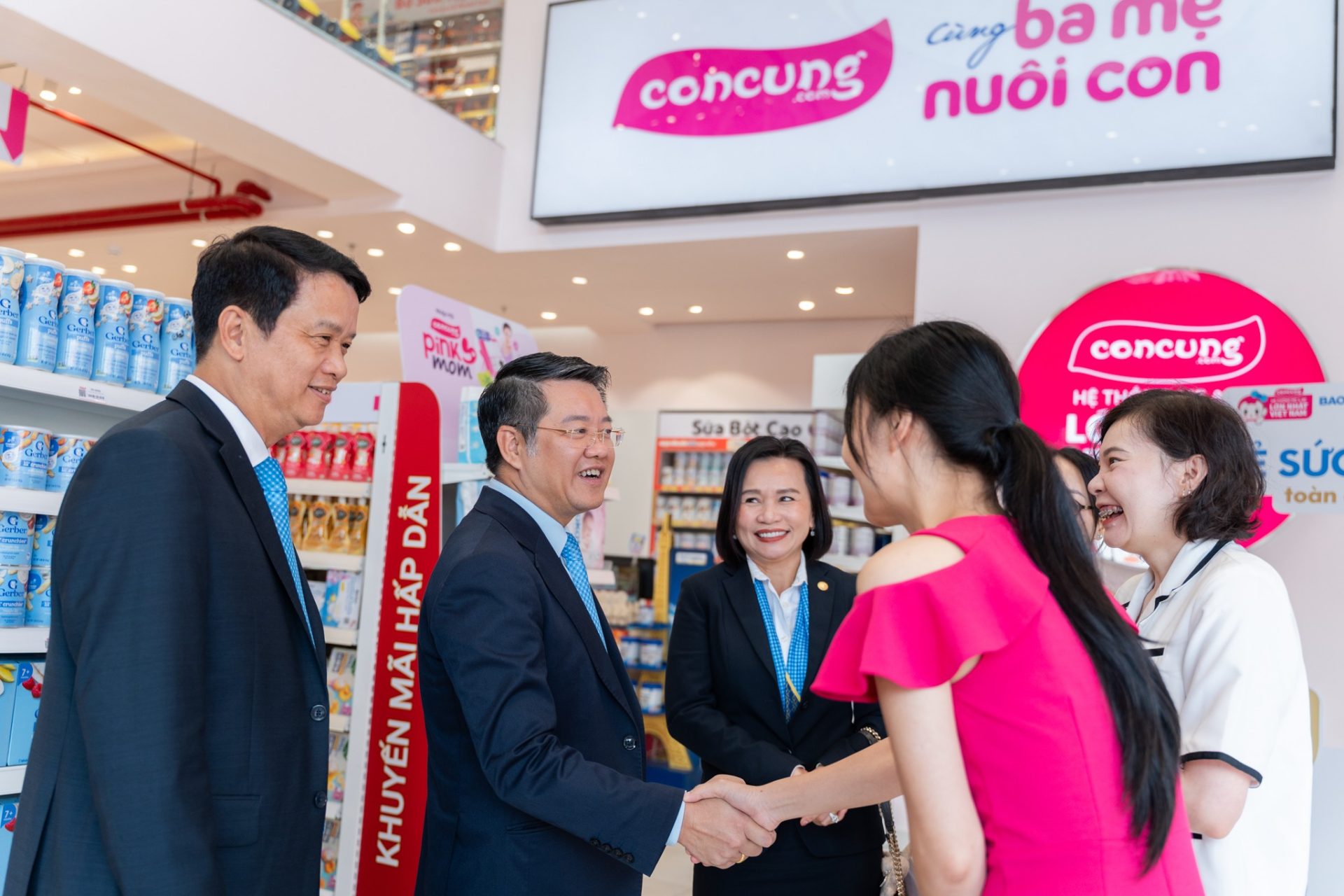 Bảo hiểm Bảo Việt hợp t&aacute;c c&ugrave;ng chuỗi cửa h&agrave;ng Con Cưng